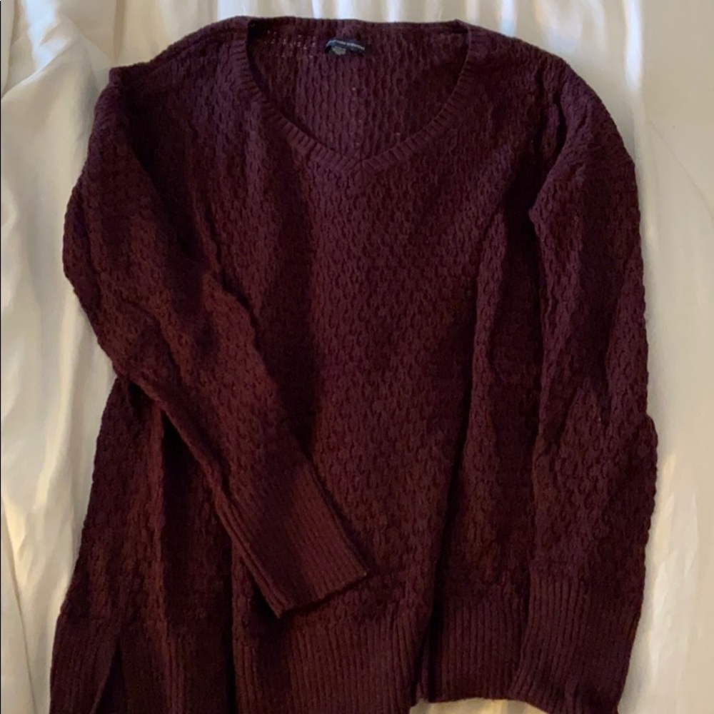 V-neck American eagle sweater
